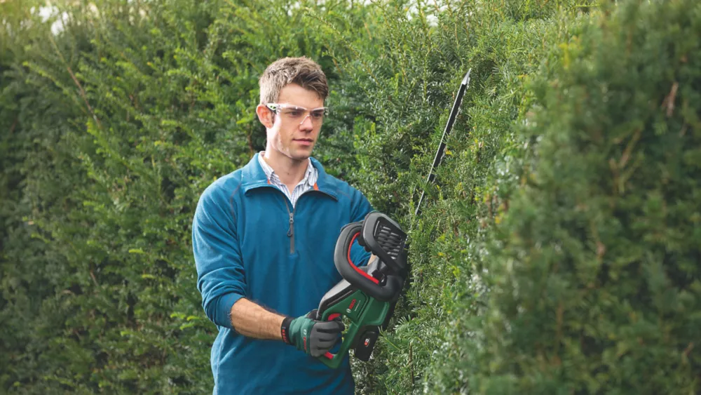 Bosch UniversalHedgeCut 18-50 50cm 18V 1 X 2.5Ah Li-Ion Power For All Brushless Cordless Hedge Trimmer - Image 2