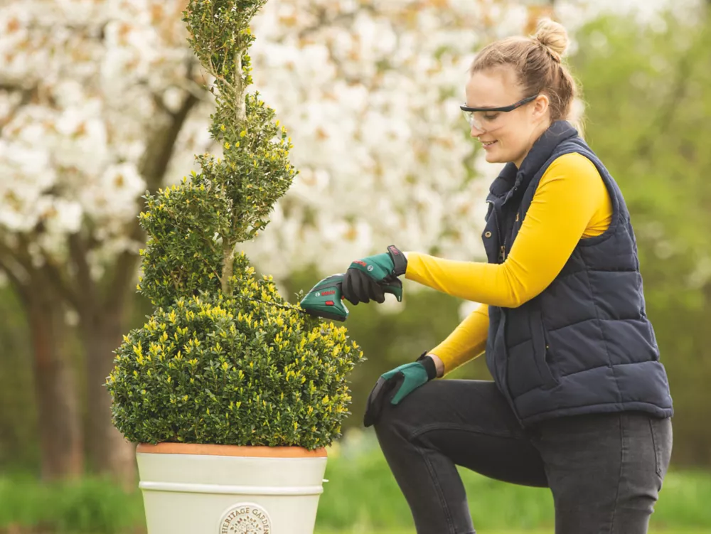 Bosch Isio 3.6V 1 X 1.5Ah Li-Ion Cordless Grass & Shrub Shear - Image 7