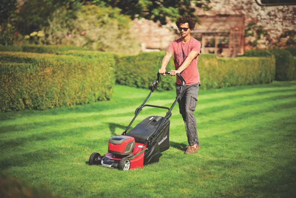 Mountfield Empress 46 Roller Li Kit 48V 2 X 4.0Ah Li-Ion E-Power Brushless Cordless 46cm Self-Propelled Rotary Lawn Mower - Image 8
