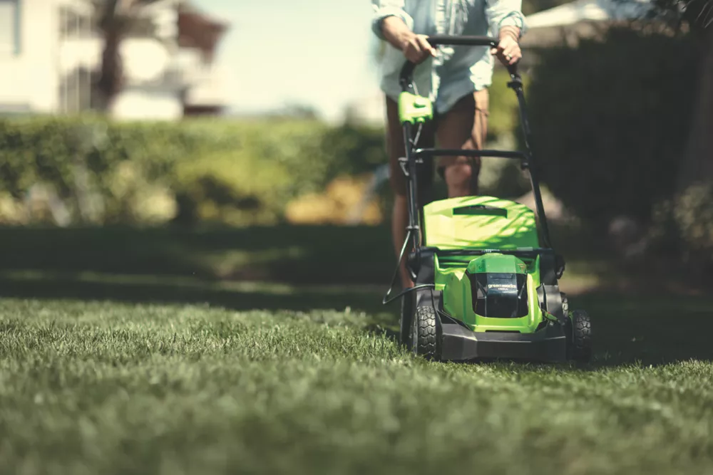 Greenworks 40V 2 X 2.0Ah Li-Ion Cordless 41cm Lawn Mower - Image 8