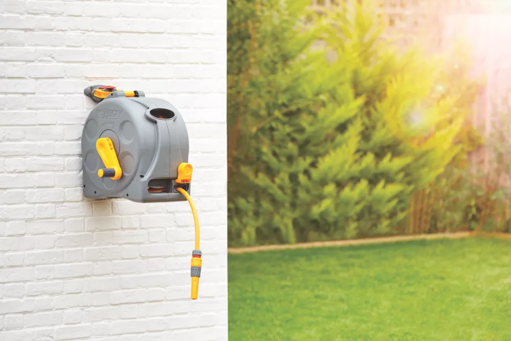 Hozelock 2-in-1 Compact Reel With Hose 25m - Image 2