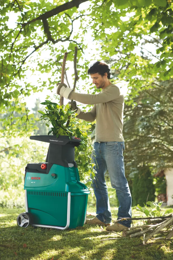 Bosch 0600803370 2500W 230kg/hr Shredder 230V - Image 3