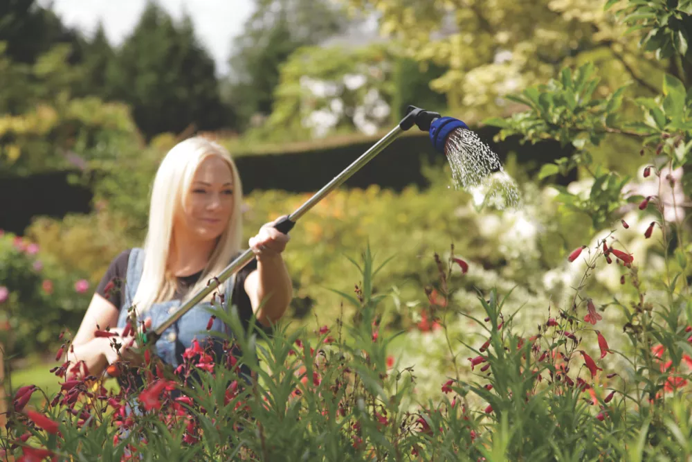 Spear And Jackson Spear & Jackson Telescopic Watering Wand - Image 2